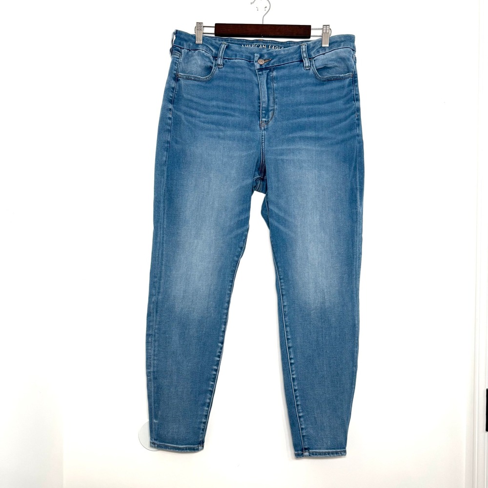 American Eagle AE Forever Soft Jeans Women's 16 Regular Medium Wash